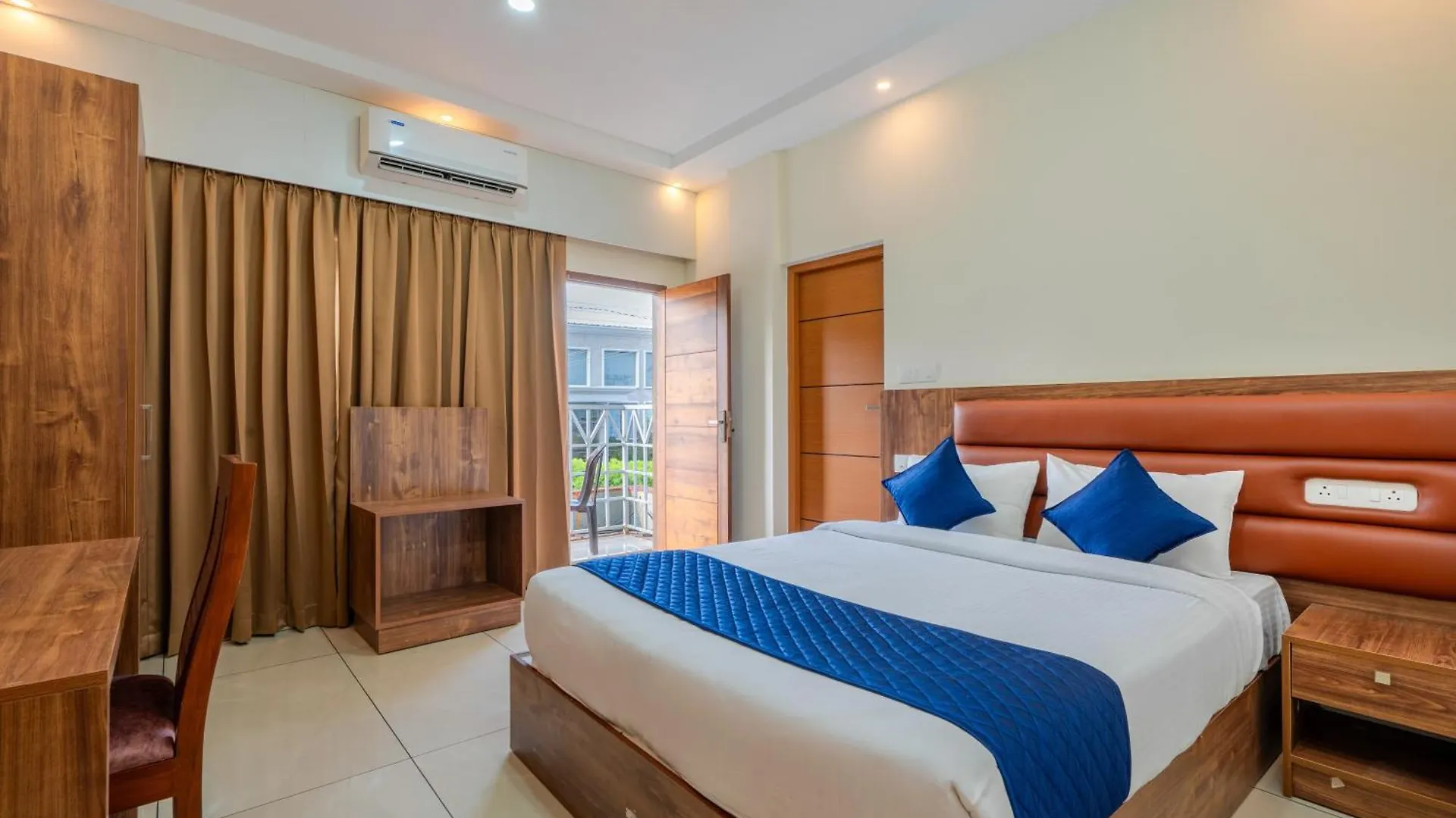 Chaithanya Residency Kochi 0*,  India