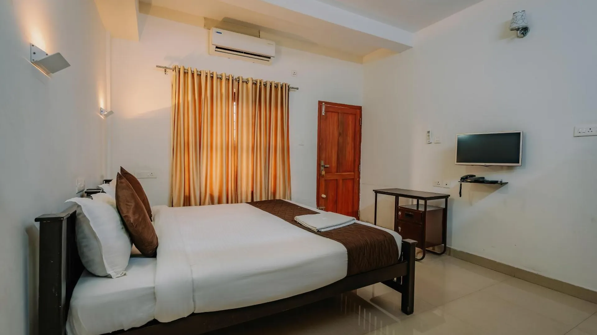 Chaithanya Residency Kochi 0*,