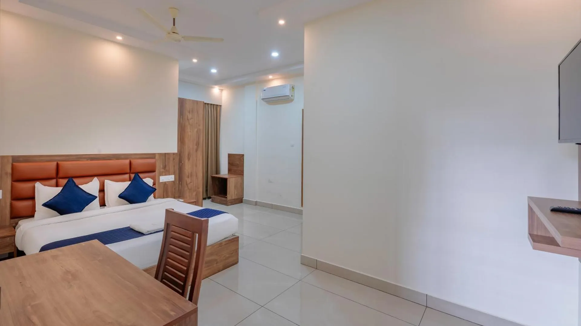 Chaithanya Residency Kochi Hotel